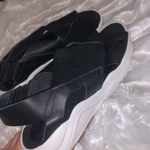Nike hurache sandals